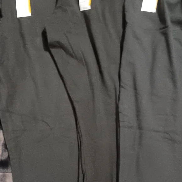 Time and Tru Classic Black Leggings - Picture 2 of 6